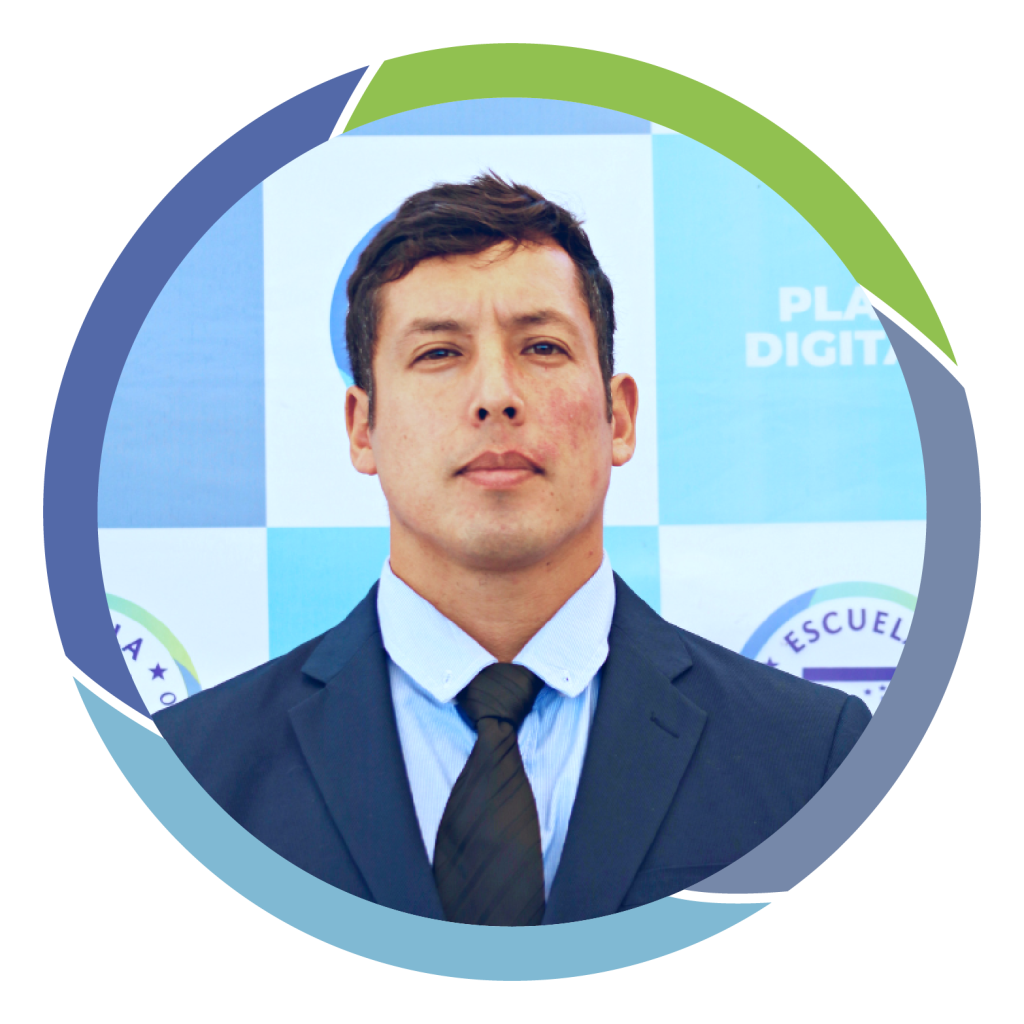 Victor Riquelme - Orientador
