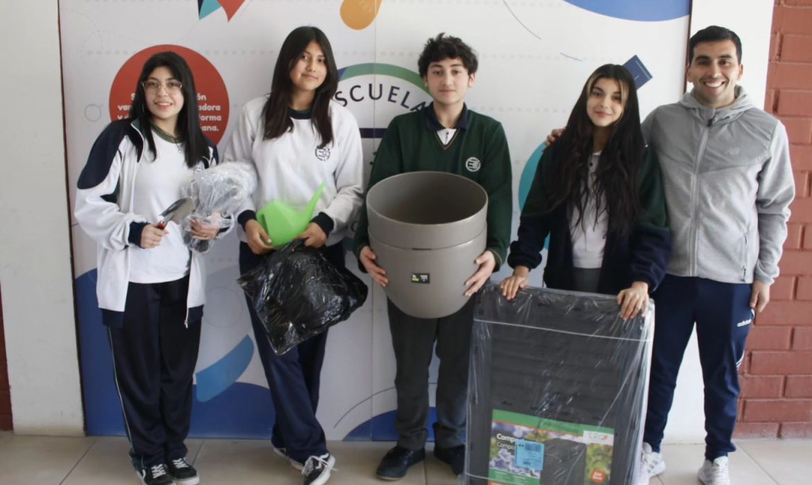 Liceo Bicentenario HC Gana premio  “Vivan los Liceos Bicentenarios”